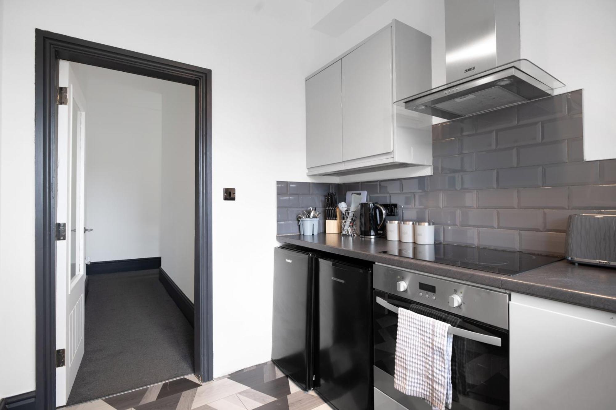 Cozy 2br - Free Parking - Equipped Kitchen Birmingham